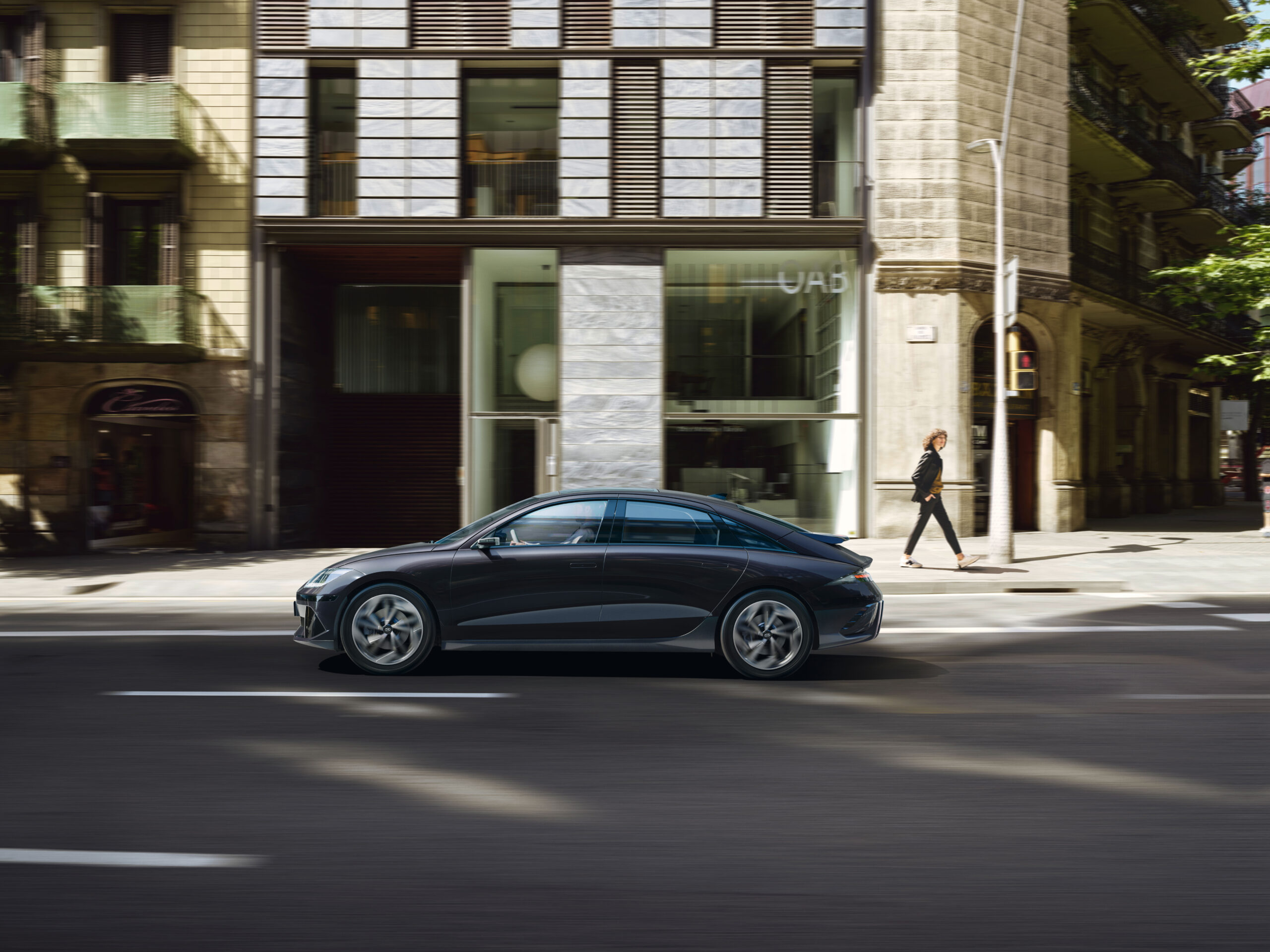Hyundai IONIQ 6 scaled 1